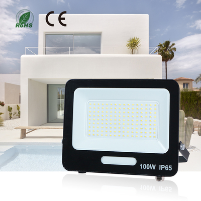 Een projectorlamp voor verlichting van een groot gebied met een opvouwbare hoek, een gemakkelijke installatie, een laag elektriciteitsverbruik en aanpasbare producten